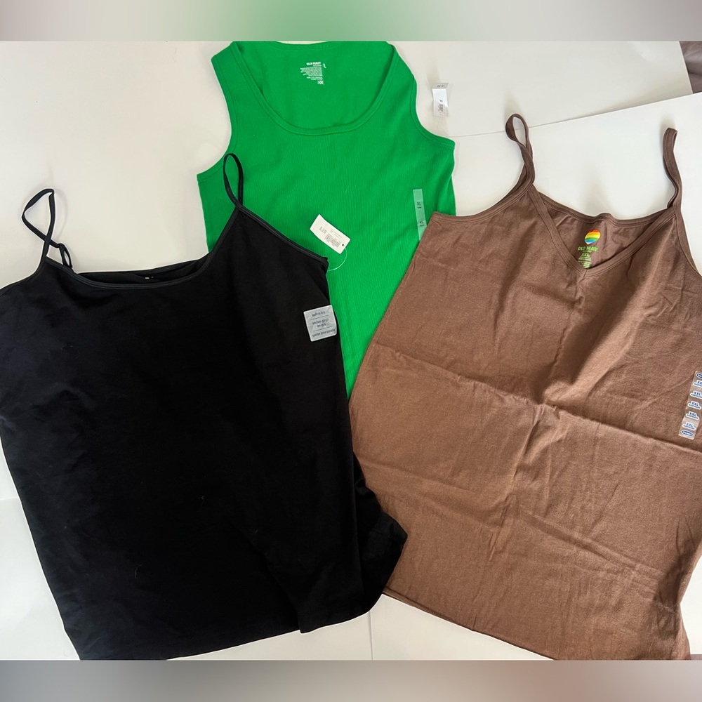 3 Old Navy women’s tank tops